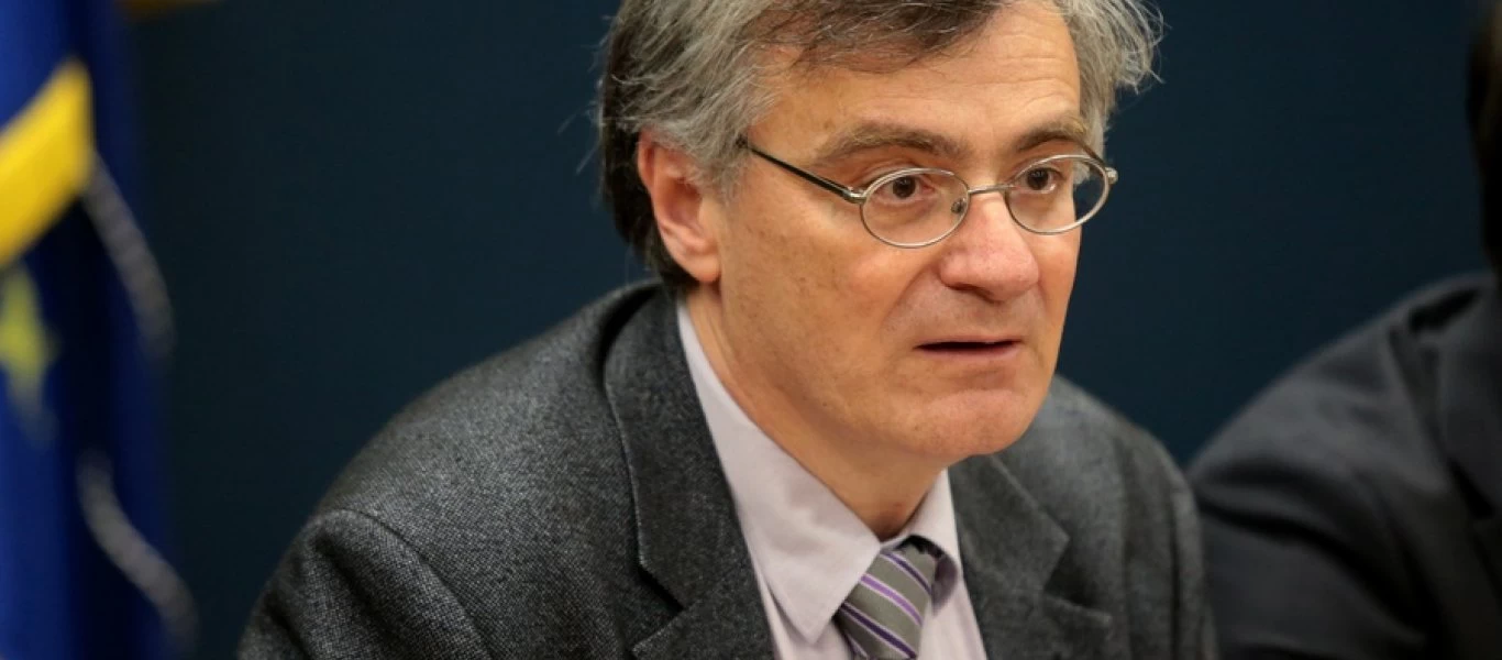 Κλινική «Ταξιάρχαι»: Δεν πέτυχε η αιφνιδιαστική έφοδος του Σ.Τσιόδρα - Η πόρτα ήταν κλειστή και περίμενε απ'έξω (βίντεο)